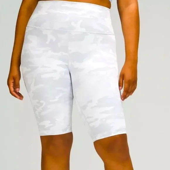Lululemon Wunder Under Short 10” Ribbed pants in Incognito Camo Jacquard Alpine