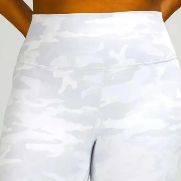 Lululemon Wunder Under Short 10” Ribbed pants in Incognito Camo Jacquard Alpine