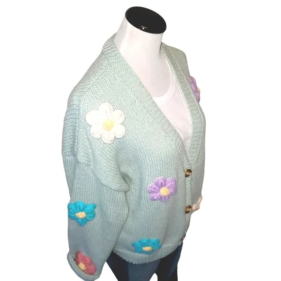 LUNA IVY Sage Puff Crochet Flower Cropped Cardigan/Button Up Sweater‎ Size M NEW
