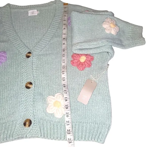 LUNA IVY Sage Puff Crochet Flower Cropped Cardigan/Button Up Sweater‎ Size M NEW