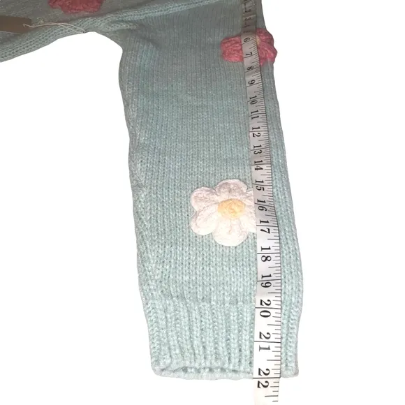 LUNA IVY Sage Puff Crochet Flower Cropped Cardigan/Button Up Sweater‎ Size M NEW