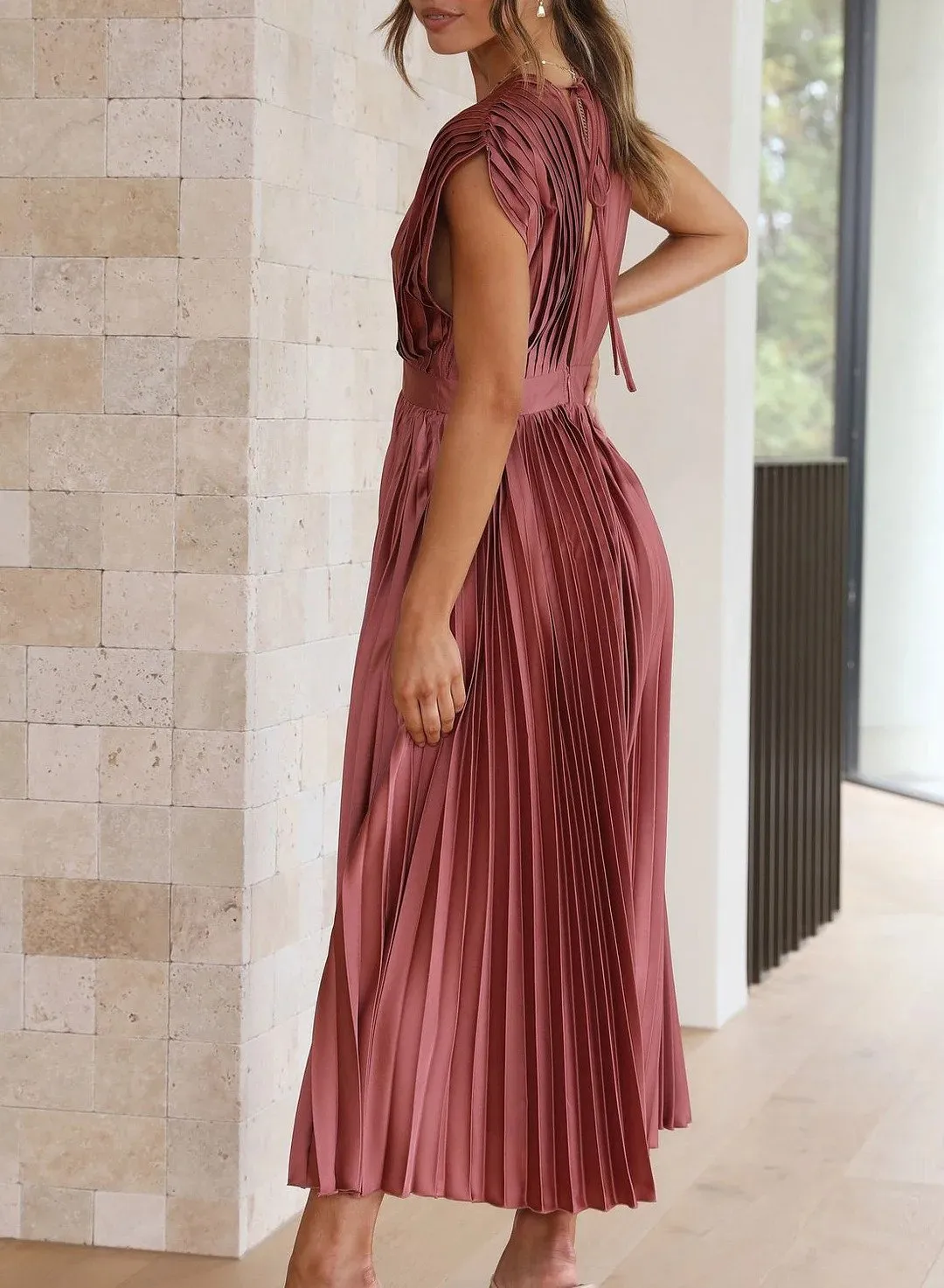 Mariana® | Relaxed and timeless   dress