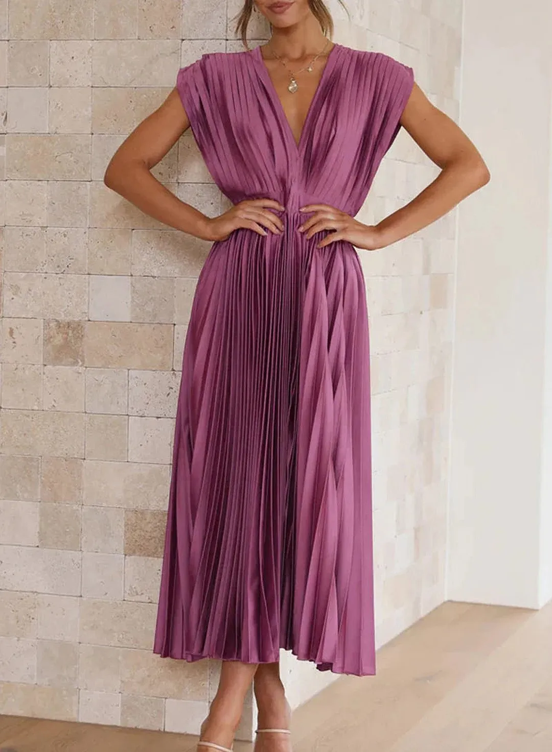 Mariana® | Relaxed and timeless   dress