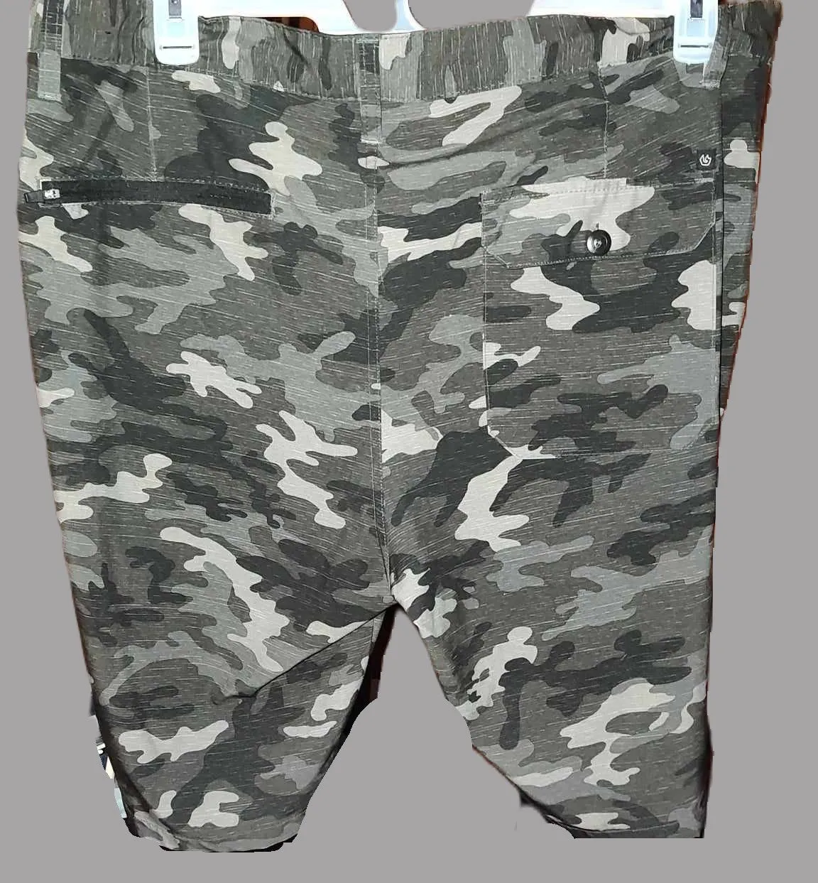 Men's Burnside Camo Gray Carpenter Shorts - preowned