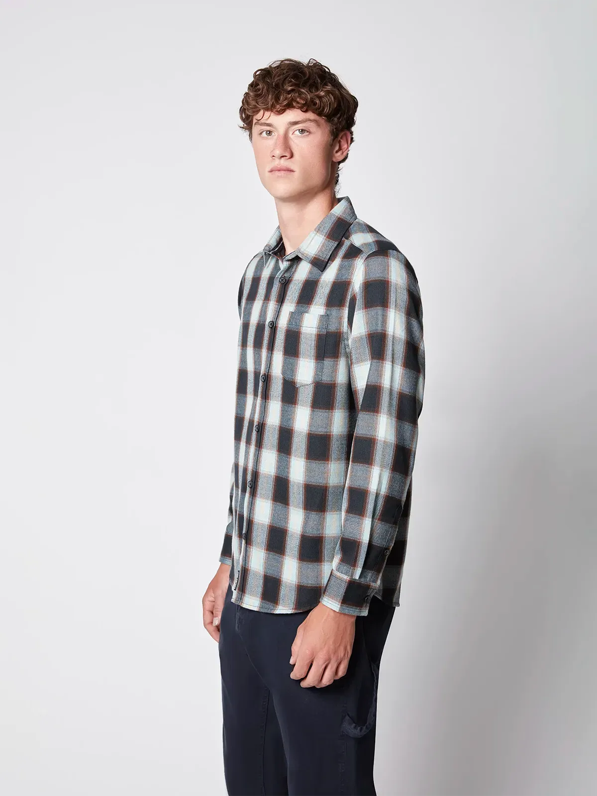 Men's Long Sleeve Plaid Button-up Shirt
