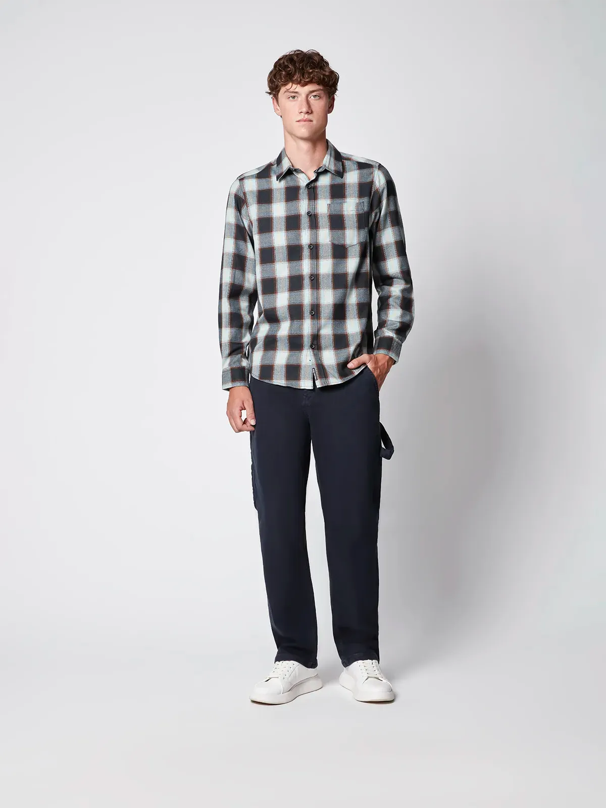 Men's Long Sleeve Plaid Button-up Shirt