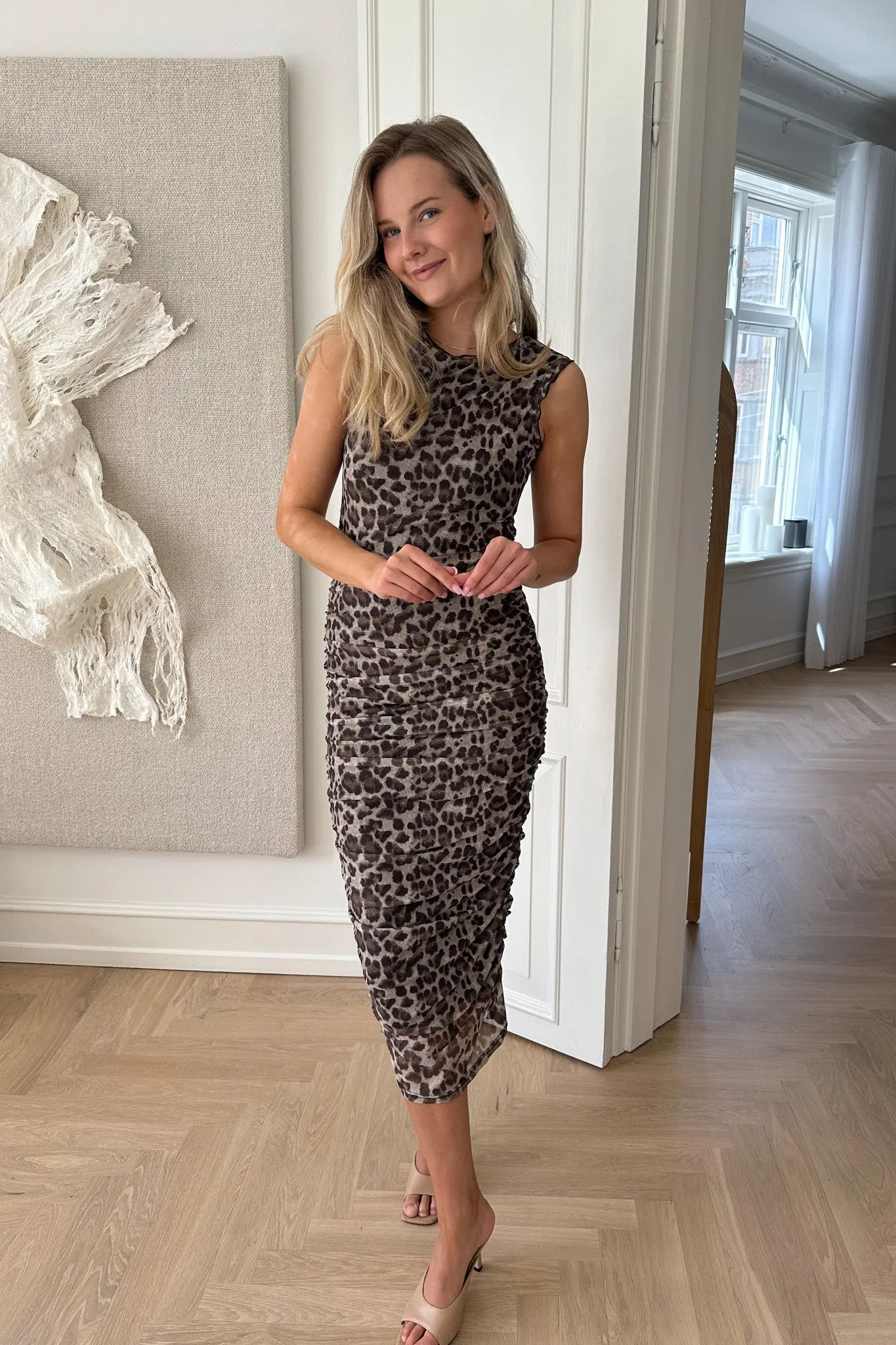 MiraIC Mesh Kjole - Leo print