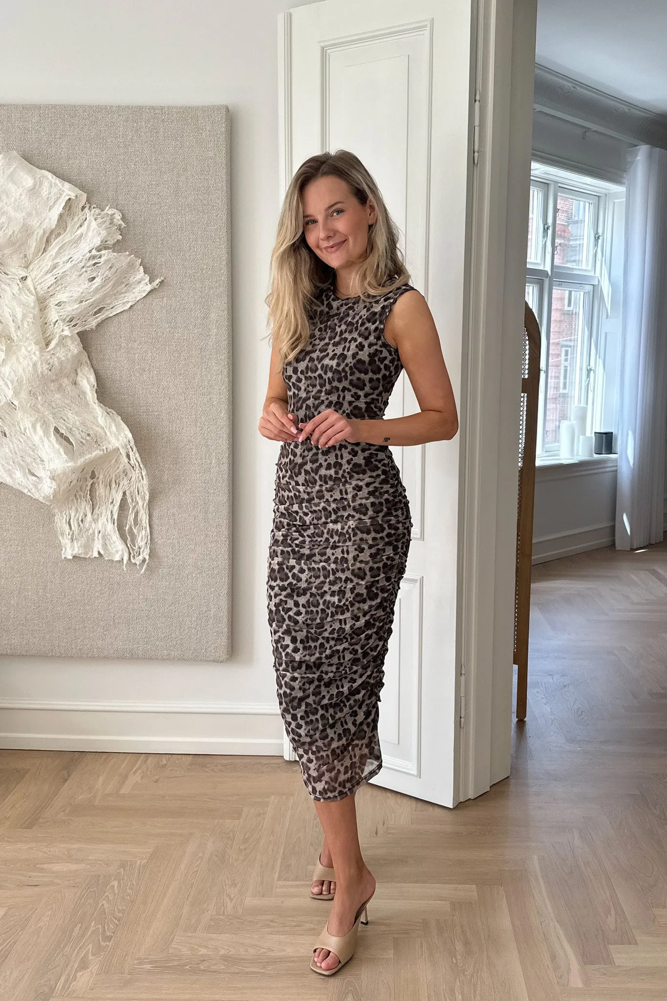 MiraIC Mesh Kjole - Leo print