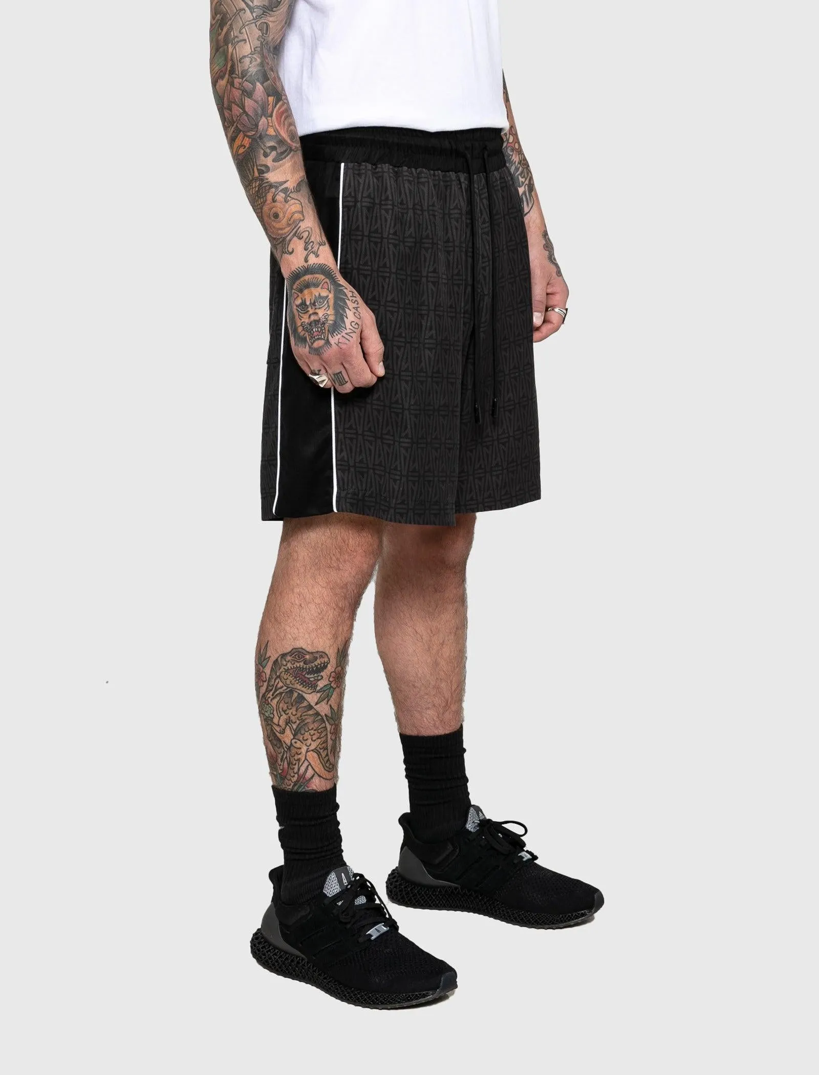 MONOGRAM SHORT