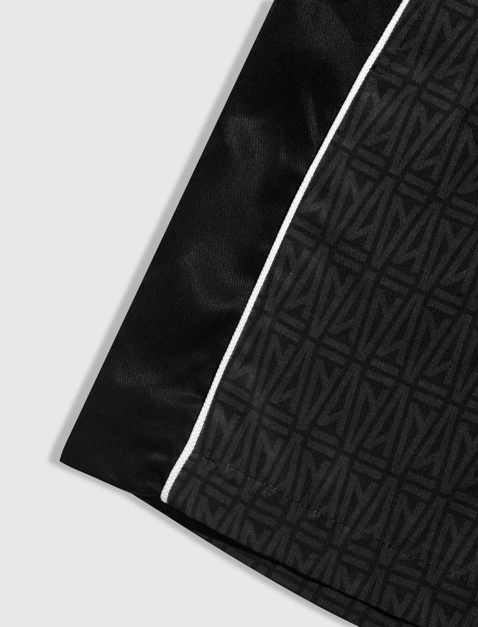 MONOGRAM SHORT