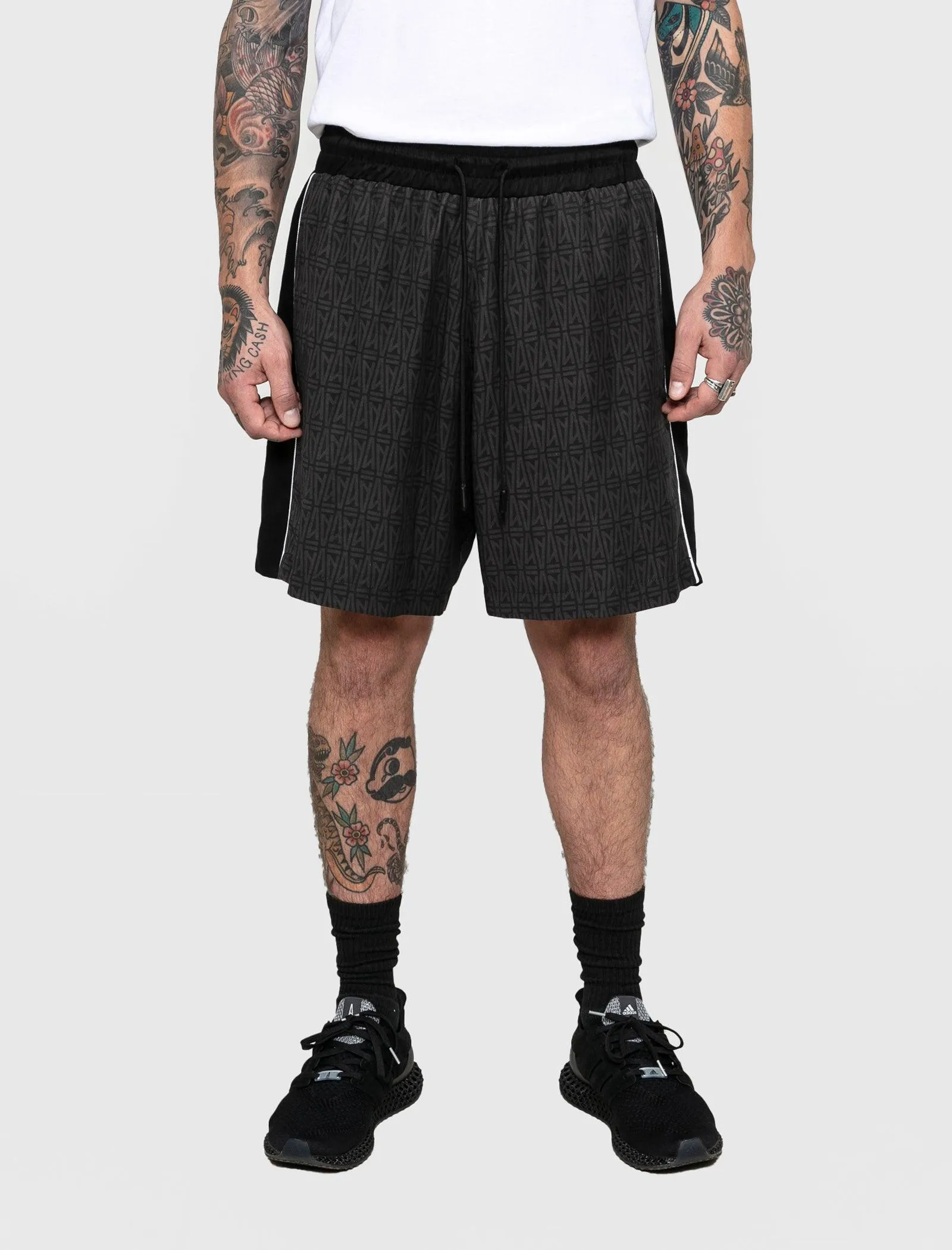 MONOGRAM SHORT