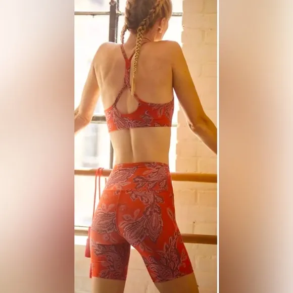 NEW BEYOND YOGA - Biker Shorts