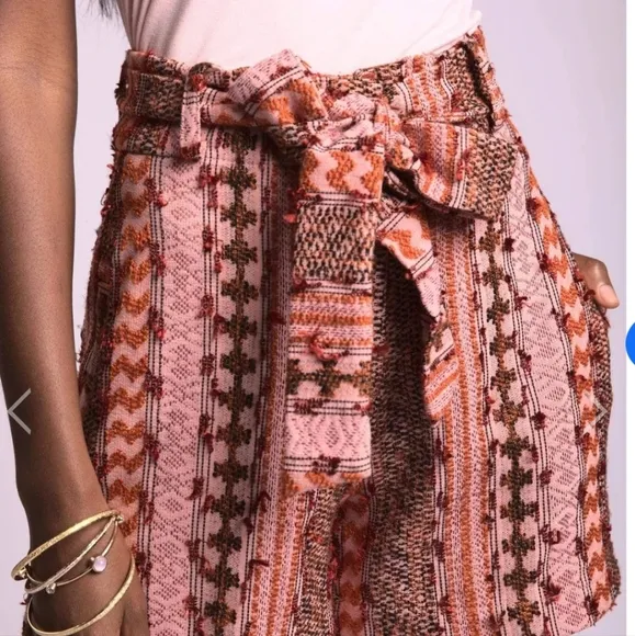 NEW Eva Franco Mila Textured High Waisted Shorts Macedonia 6