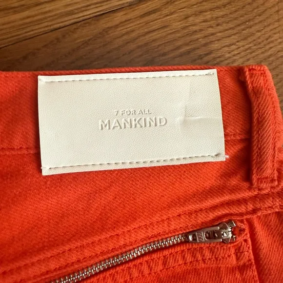 NWT. 7 For All Mankind - Ruby Easy Short. Jean Short. Orange. Size 24.