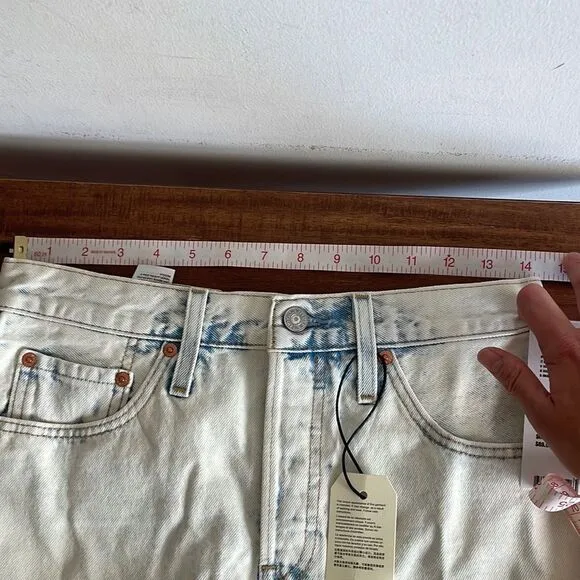 NWT Levi’s 501 Original Cutoff High-Rise Denim Shorts Snow Women Size 27 MSRP$69