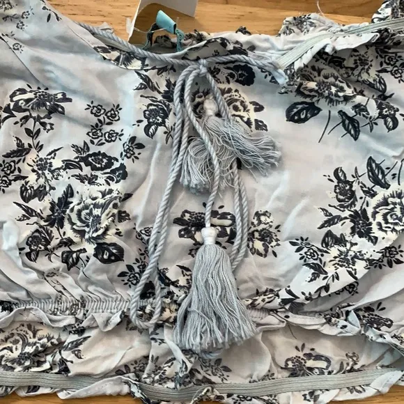 NWT LF blue floral wrap short and off the shoulder top set