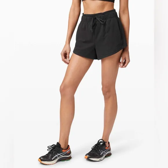 NWT Lululemon Inner Glow Short 3&quot; *TerryBlack Size‎ 12