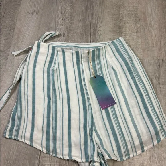 NWT Show Me Your Mumu The Great Wrap Shorts in Point Dume Stripe Size Large