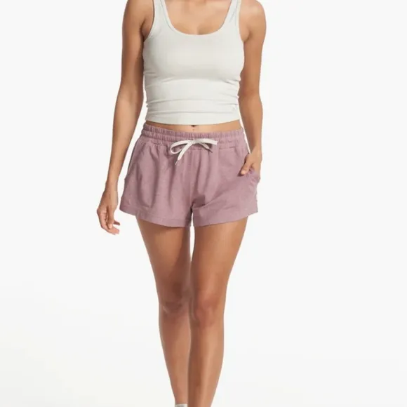 NWT Vuori Halo Performance DreamKnit Shorts Orchid Heather - Large