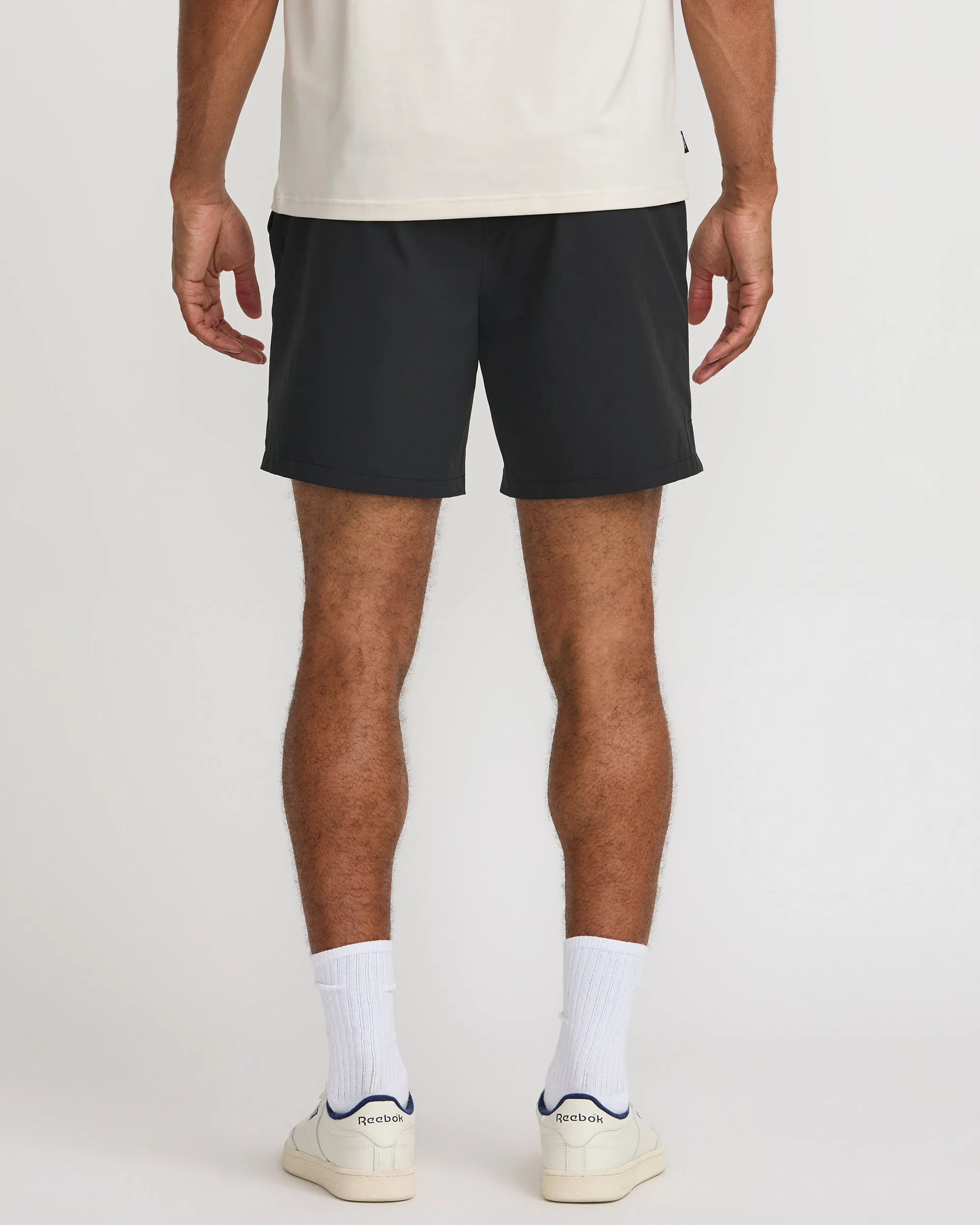 Outsider Stretch 17" Short