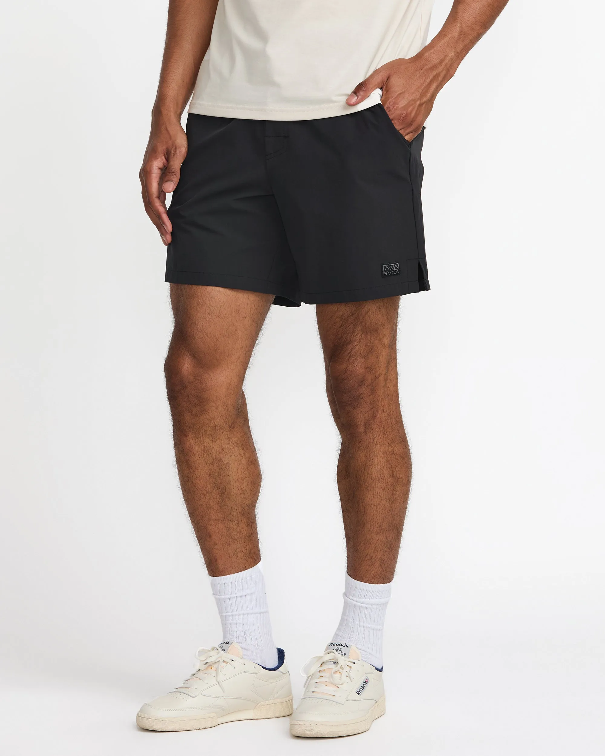 Outsider Stretch 17" Short
