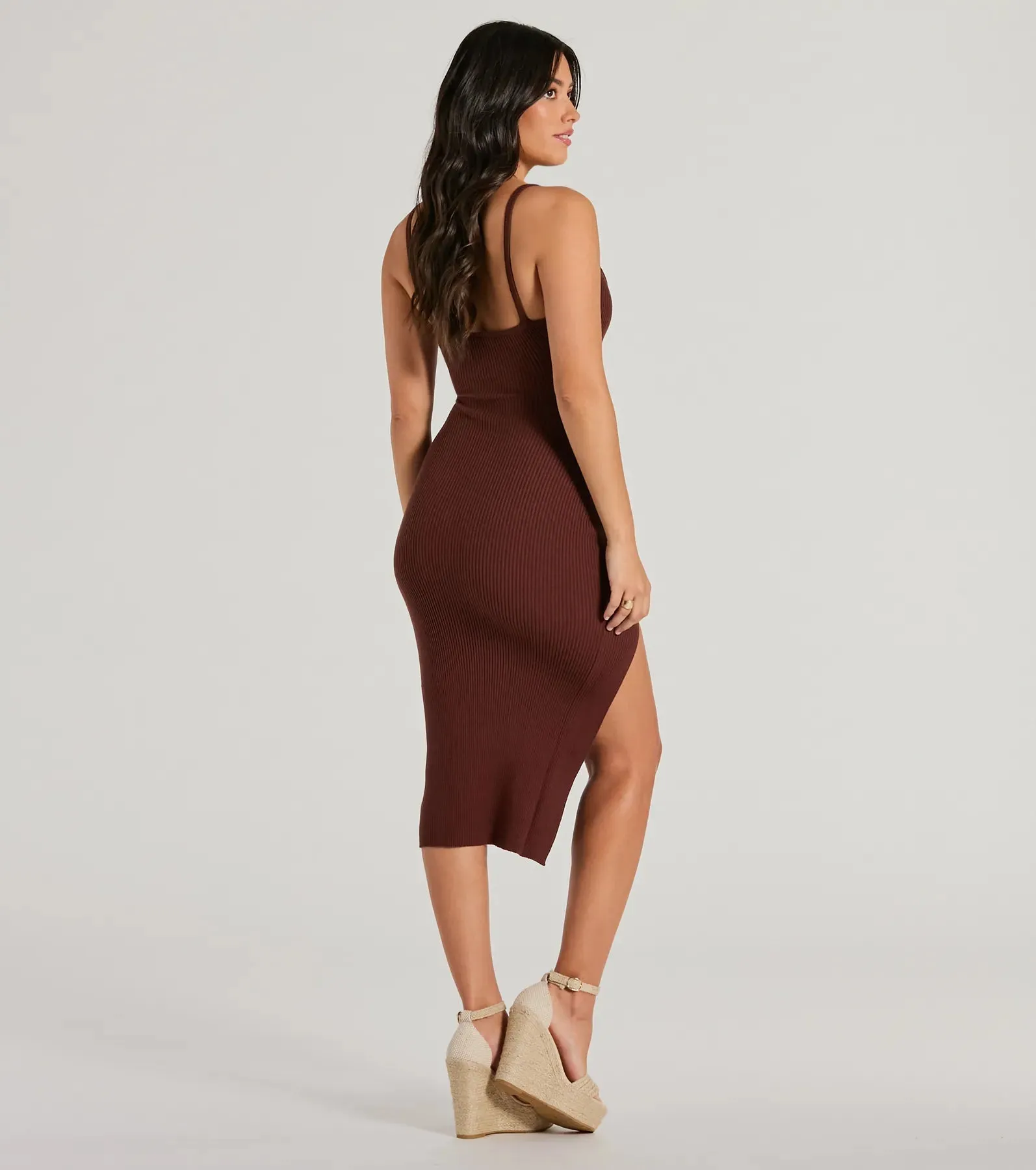 Perfectly Stylish Sleeveless Ribbed Knit Midi Dress