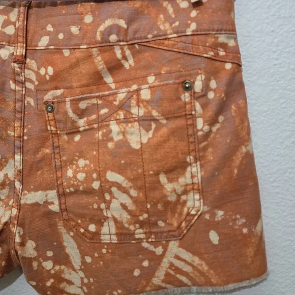 Pilcro NWT Mid Rise Shorts Size 28