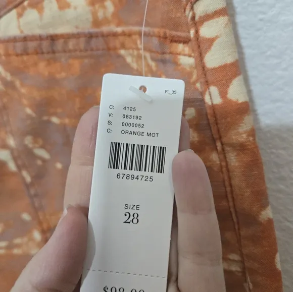 Pilcro NWT Mid Rise Shorts Size 28