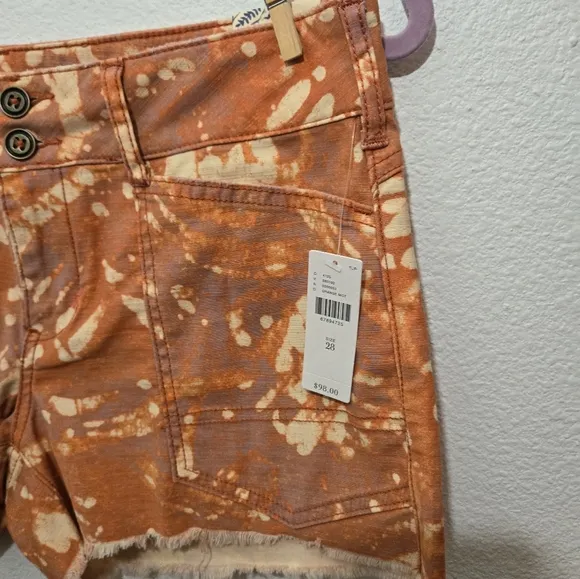 Pilcro NWT Mid Rise Shorts Size 28