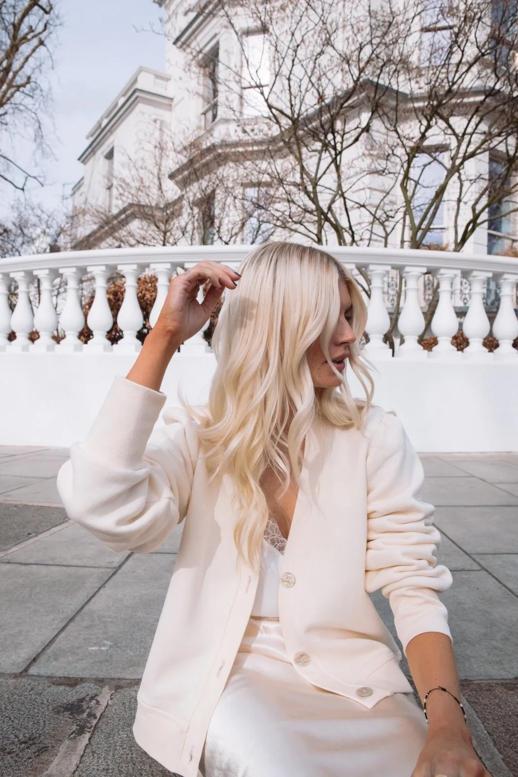 "The Czara" - Cropped Cardigan (Cream)