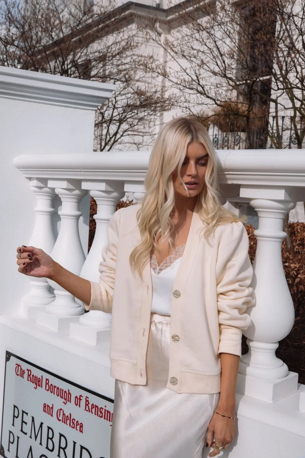 "The Czara" - Cropped Cardigan (Cream)