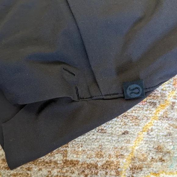 Rare Lululemon Lab Kosaten Shorts, size 4, black granite