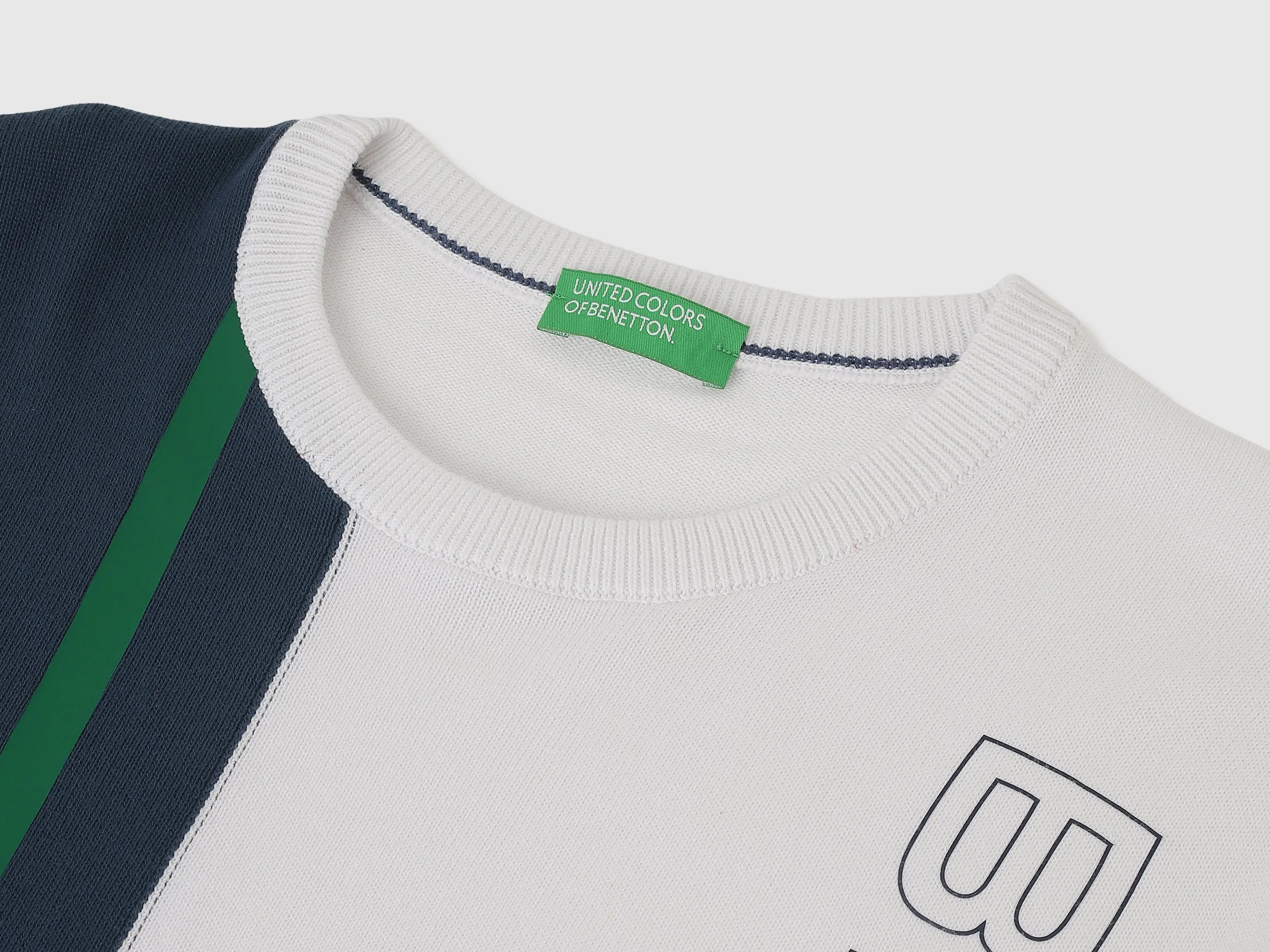 Regular Fit Round Neck Colorblock Sweatshirts
