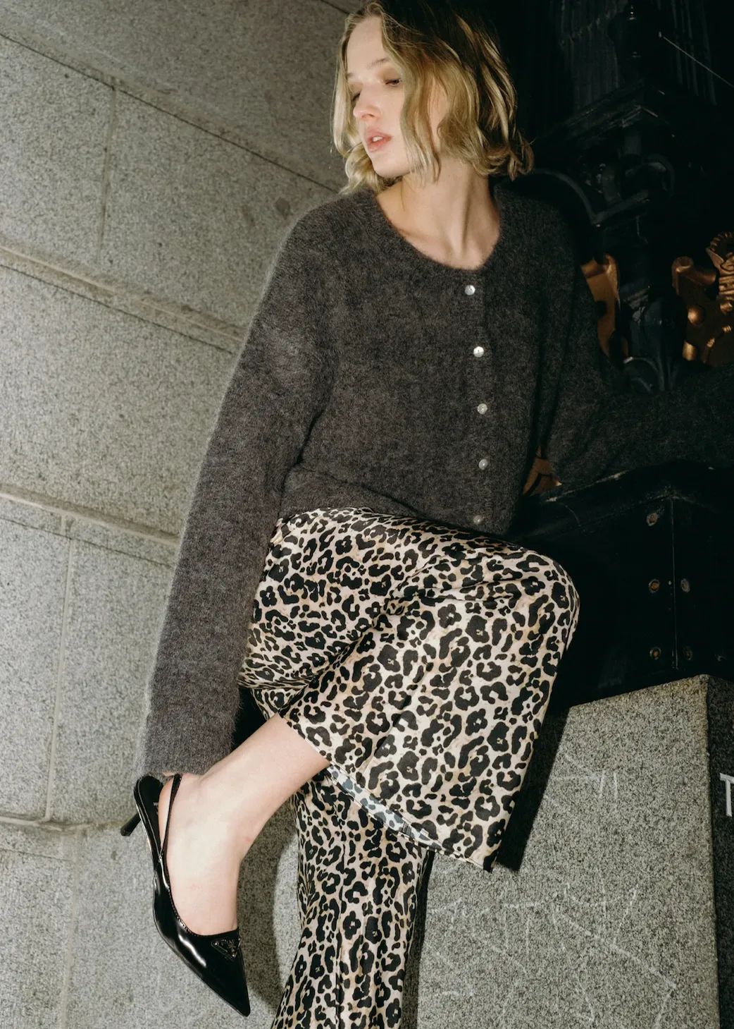 REMAIN Ryder Cardigan - Charcoal