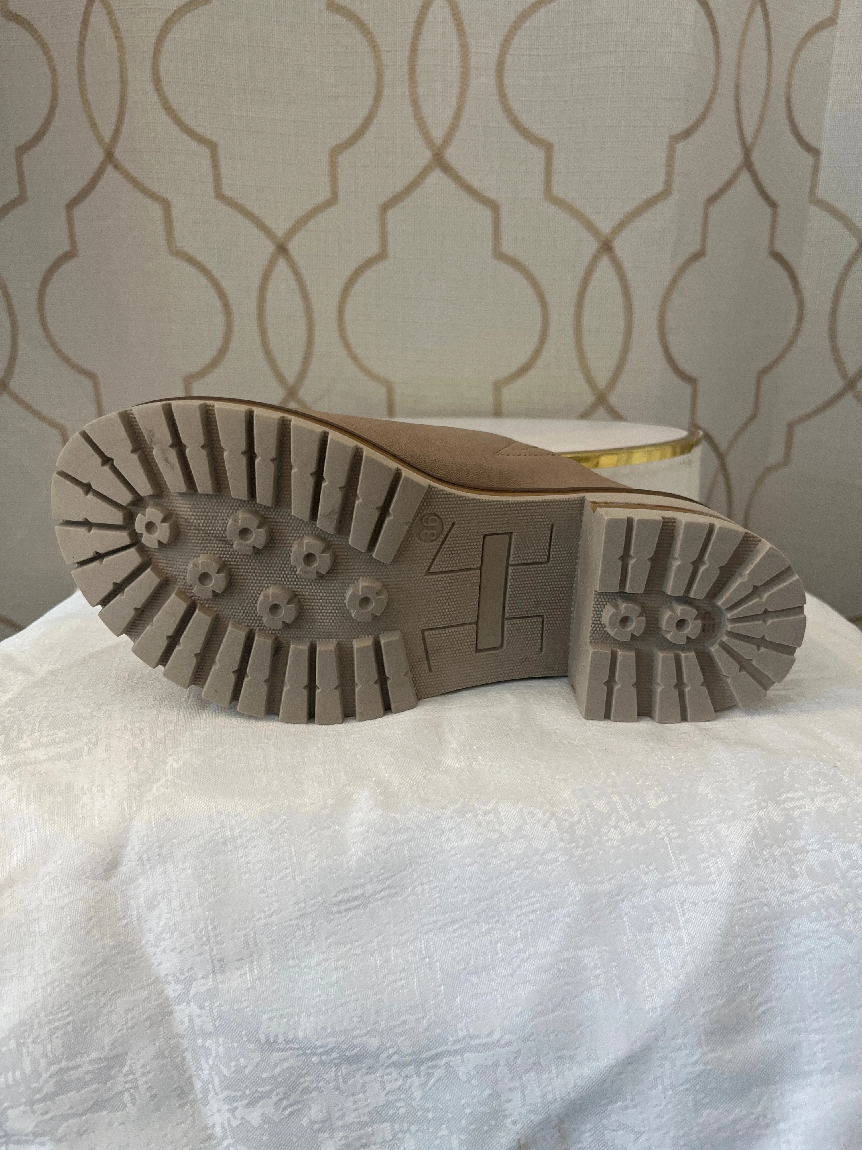 SALVIA HARPER SAND SMOOTH LEATHER