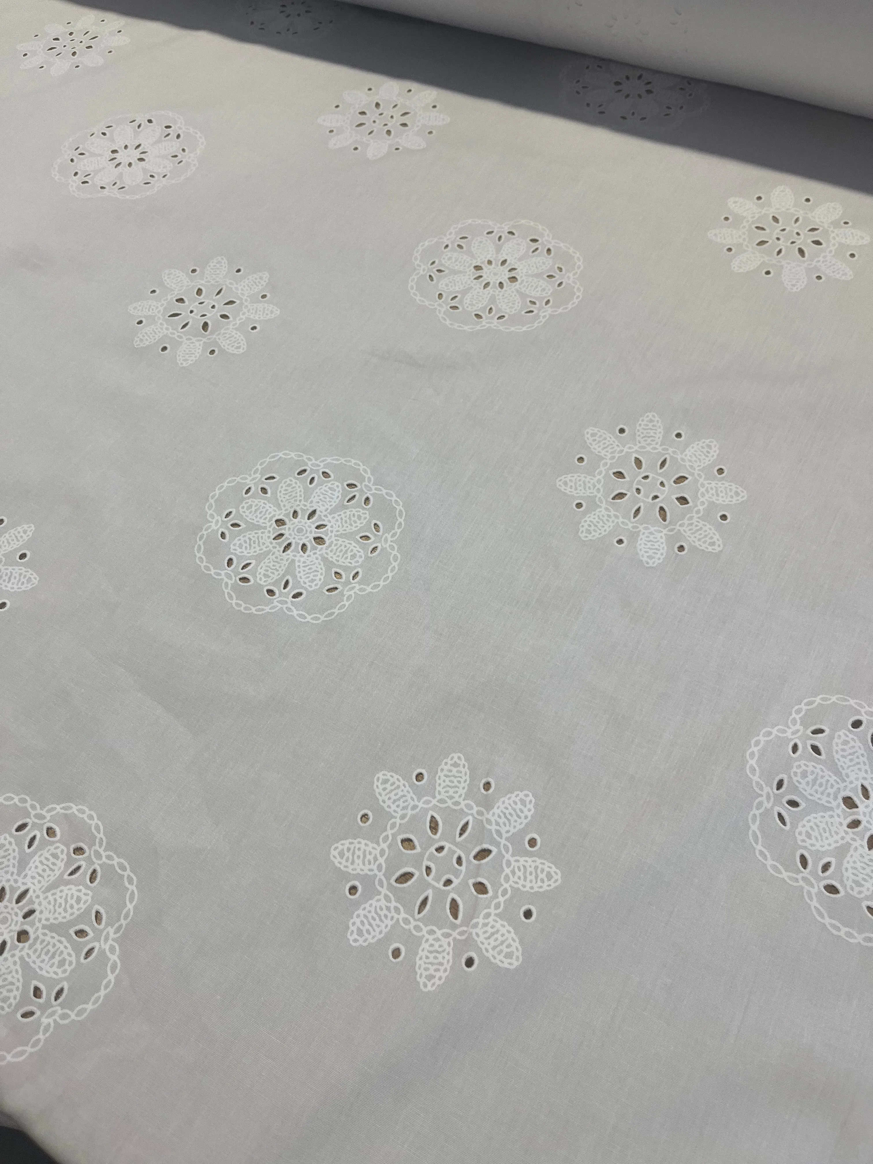 Sangallo cotton stretch lasercut puff print design 3 white