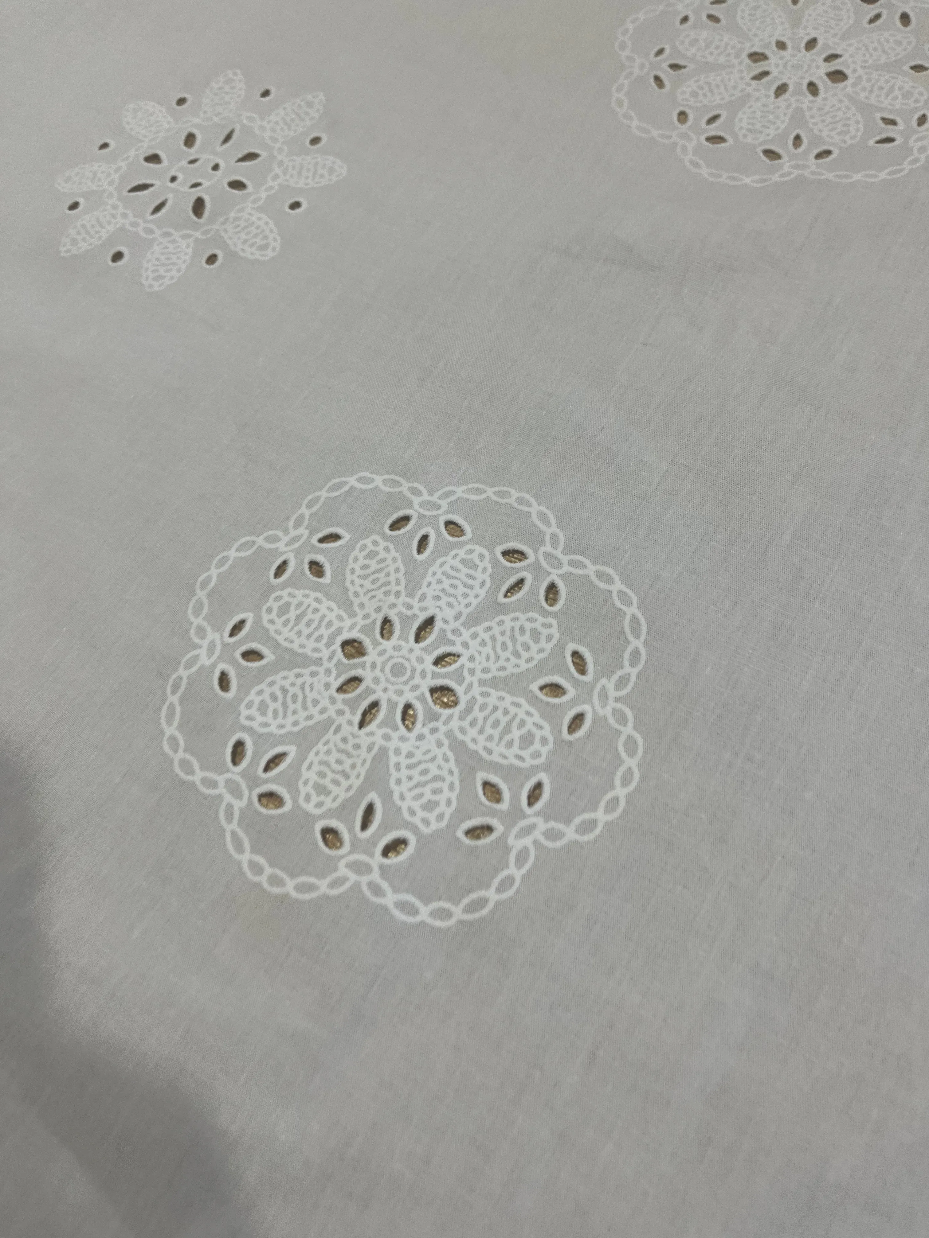Sangallo cotton stretch lasercut puff print design 3 white