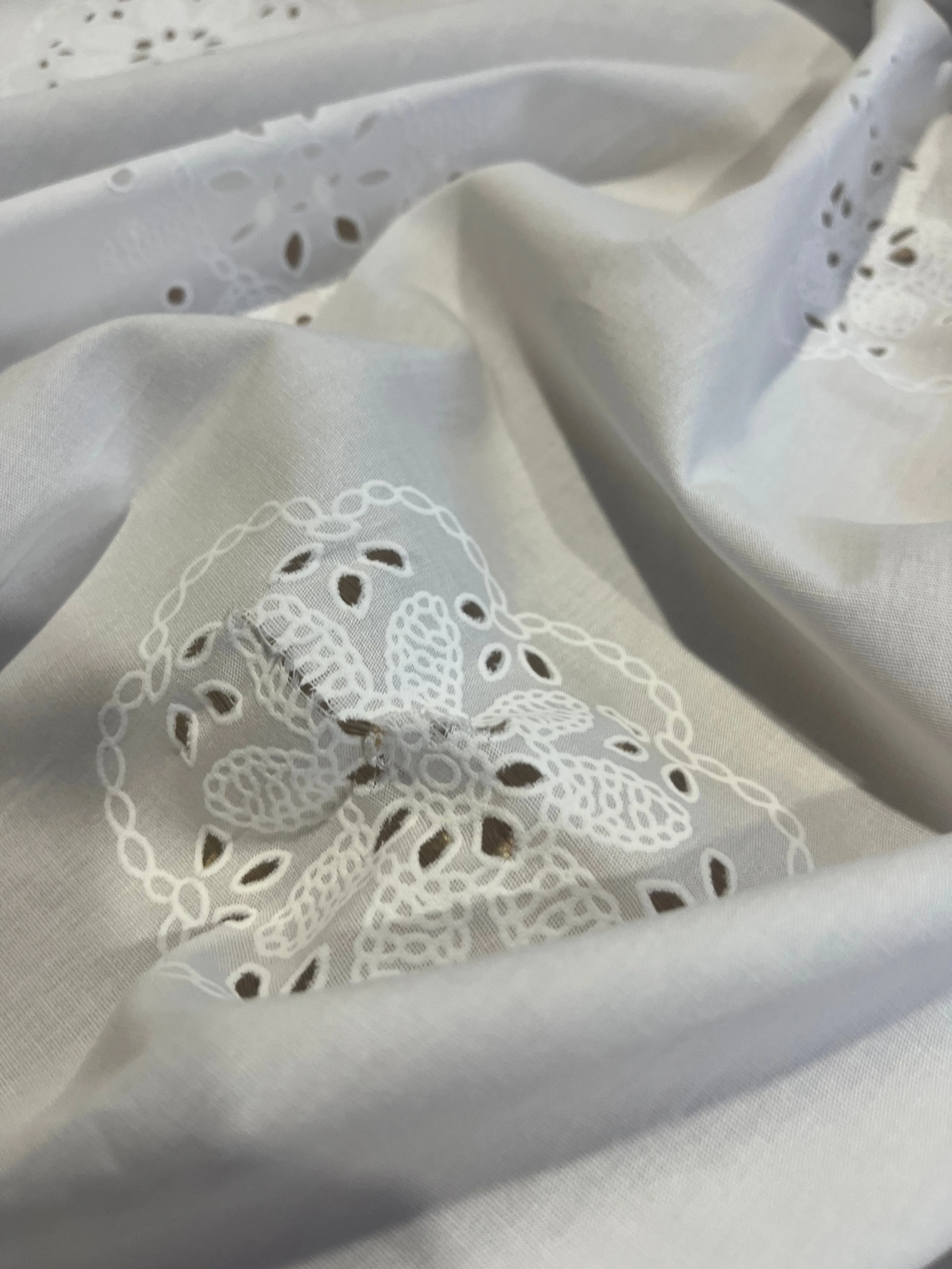 Sangallo cotton stretch lasercut puff print design 3 white