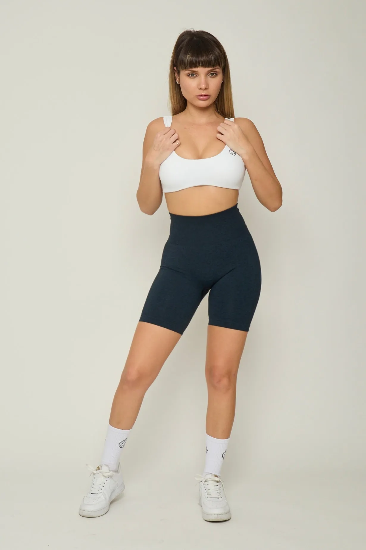 Silhouette Scrunch Shorts