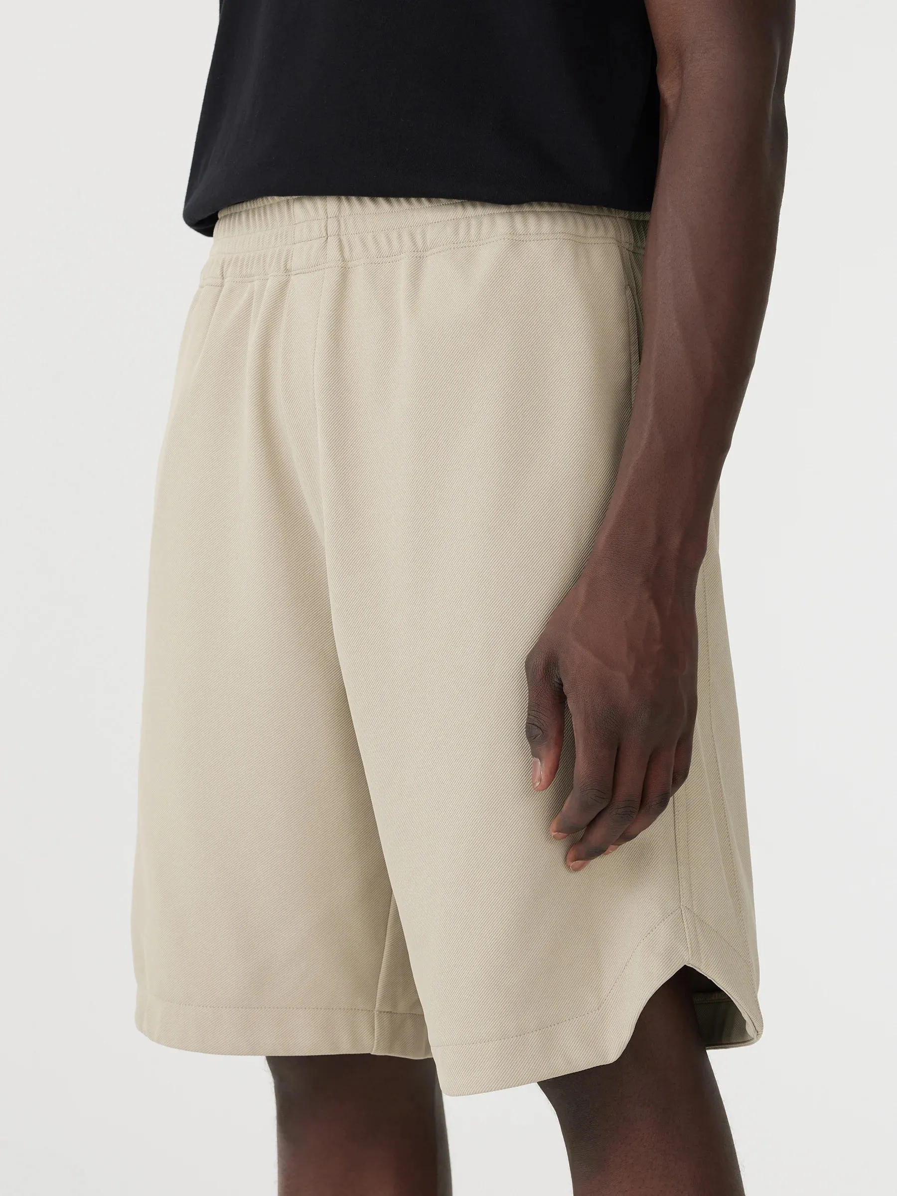 STRETCH TWILL BASKETBALL SHORT - LIGHT TAN