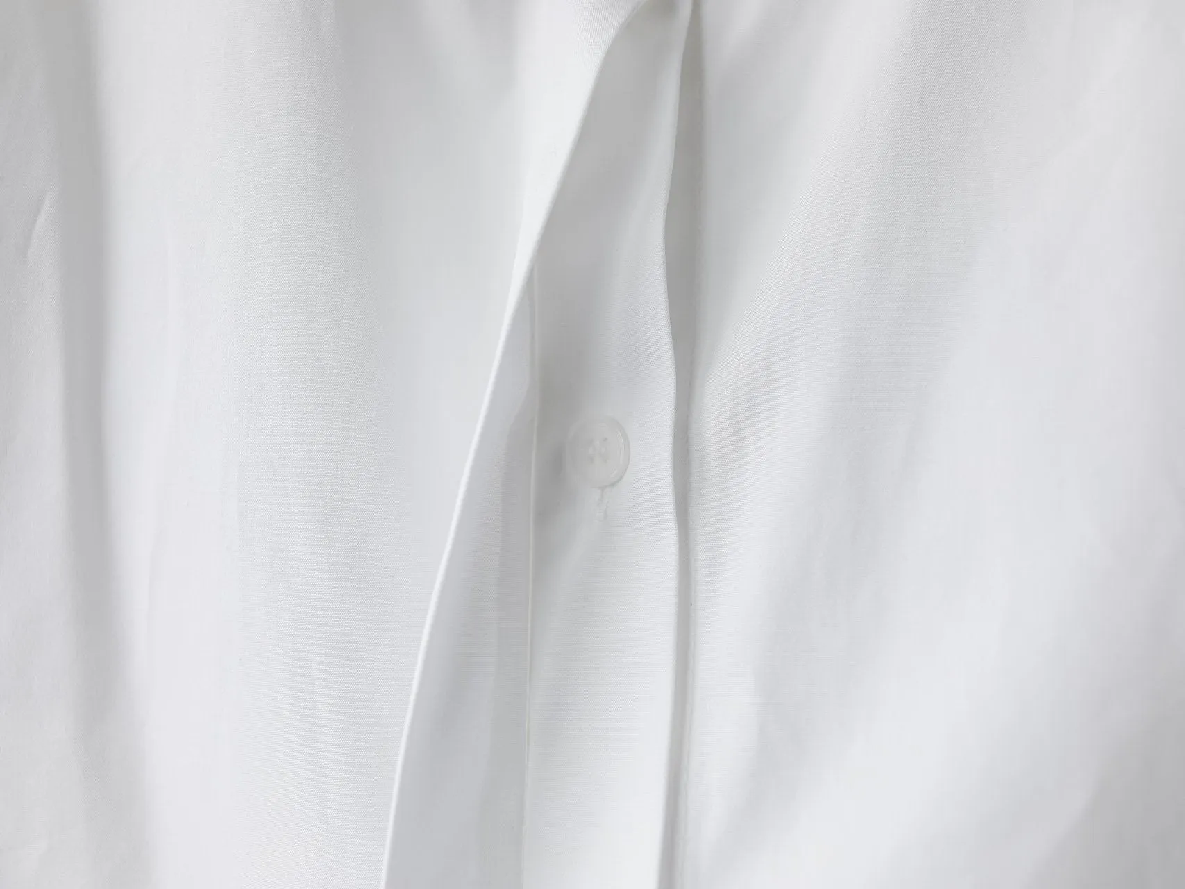 The Lux Shoulder Pad Cropped Shirt