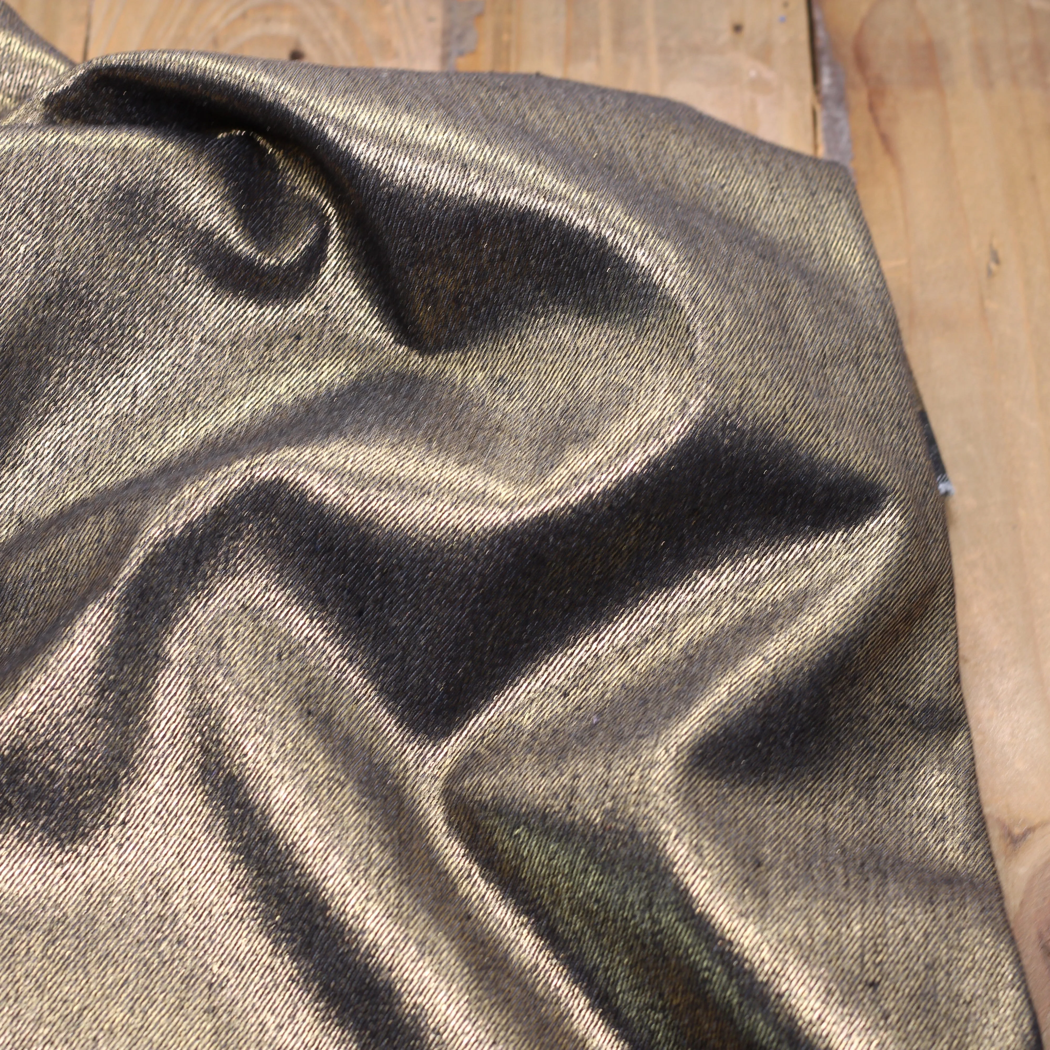 Tissu Jean Stretch- Noir irisé Or Doré (Vendu x10cm)