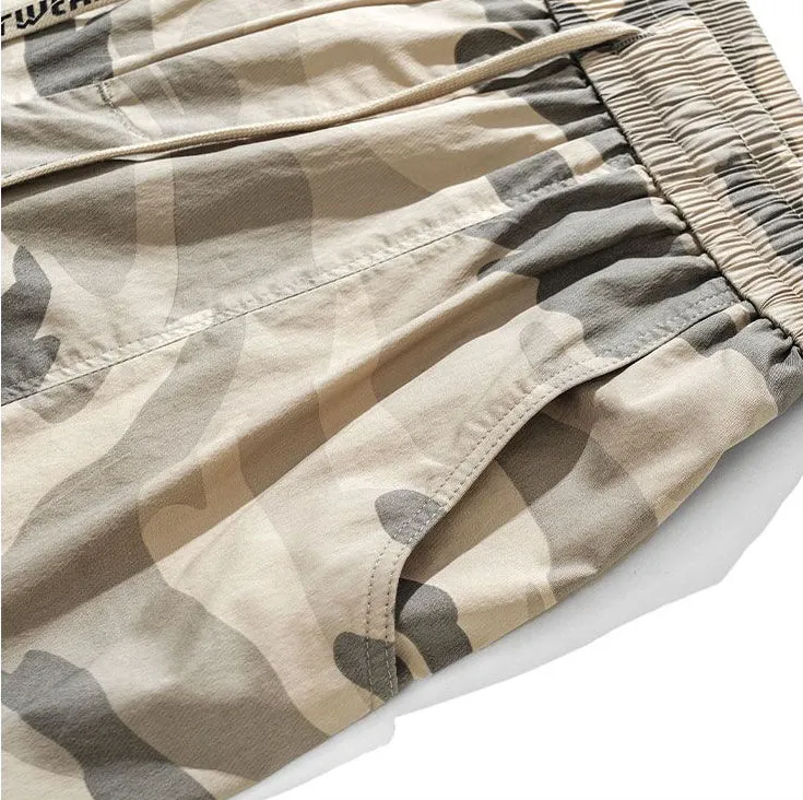 Versatile Elastic-Waisted Camo Cargo Shorts for Men