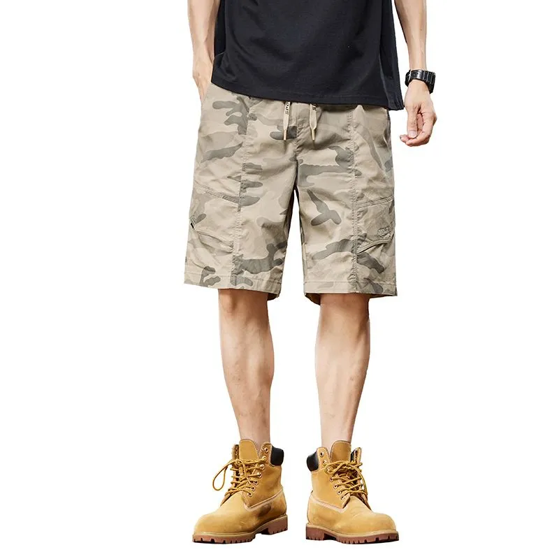 Versatile Elastic-Waisted Camo Cargo Shorts for Men