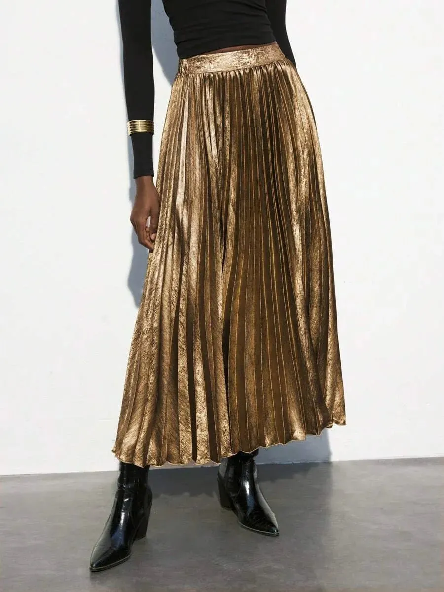 Winter Skirt with Pleats for Versatile Styling in Gold