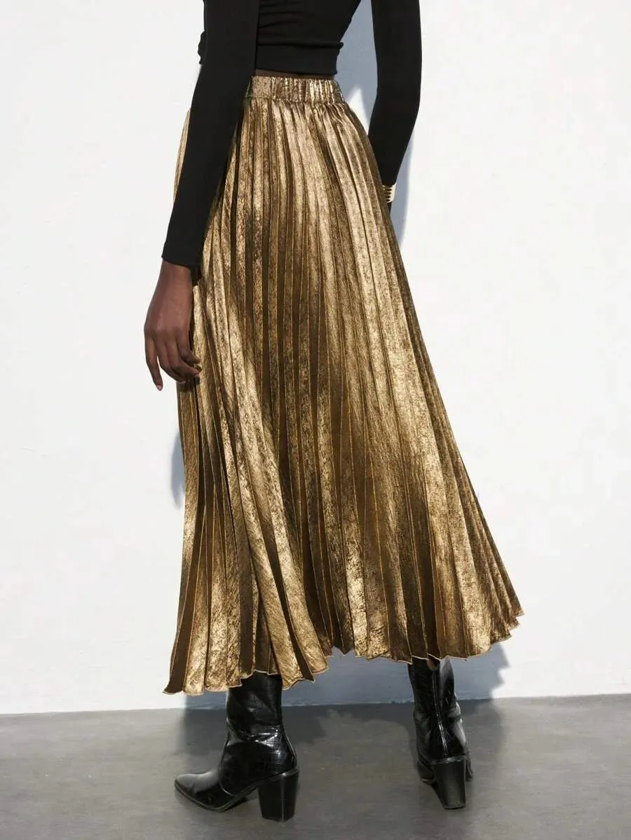 Winter Skirt with Pleats for Versatile Styling in Gold