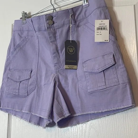 Wit &amp; Wisdom Absolution Frayed High Rise Cargo Shorts Lavender Dust Size 16