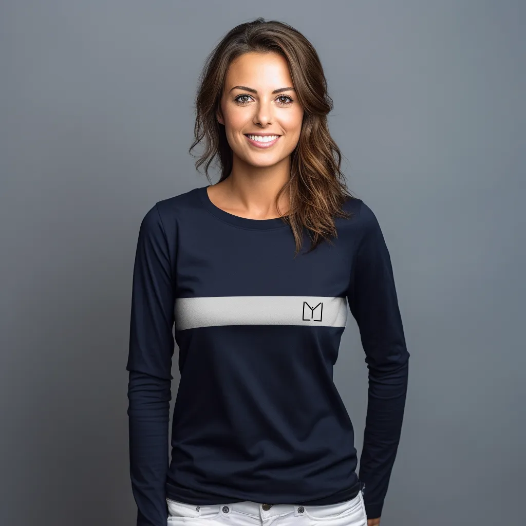 Women navy single paneled tee shirt