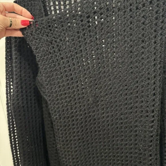 Womens BEYOND THREADS PERU Black Cardigan 90% Baby Alpaca Medium M Crochet Knit