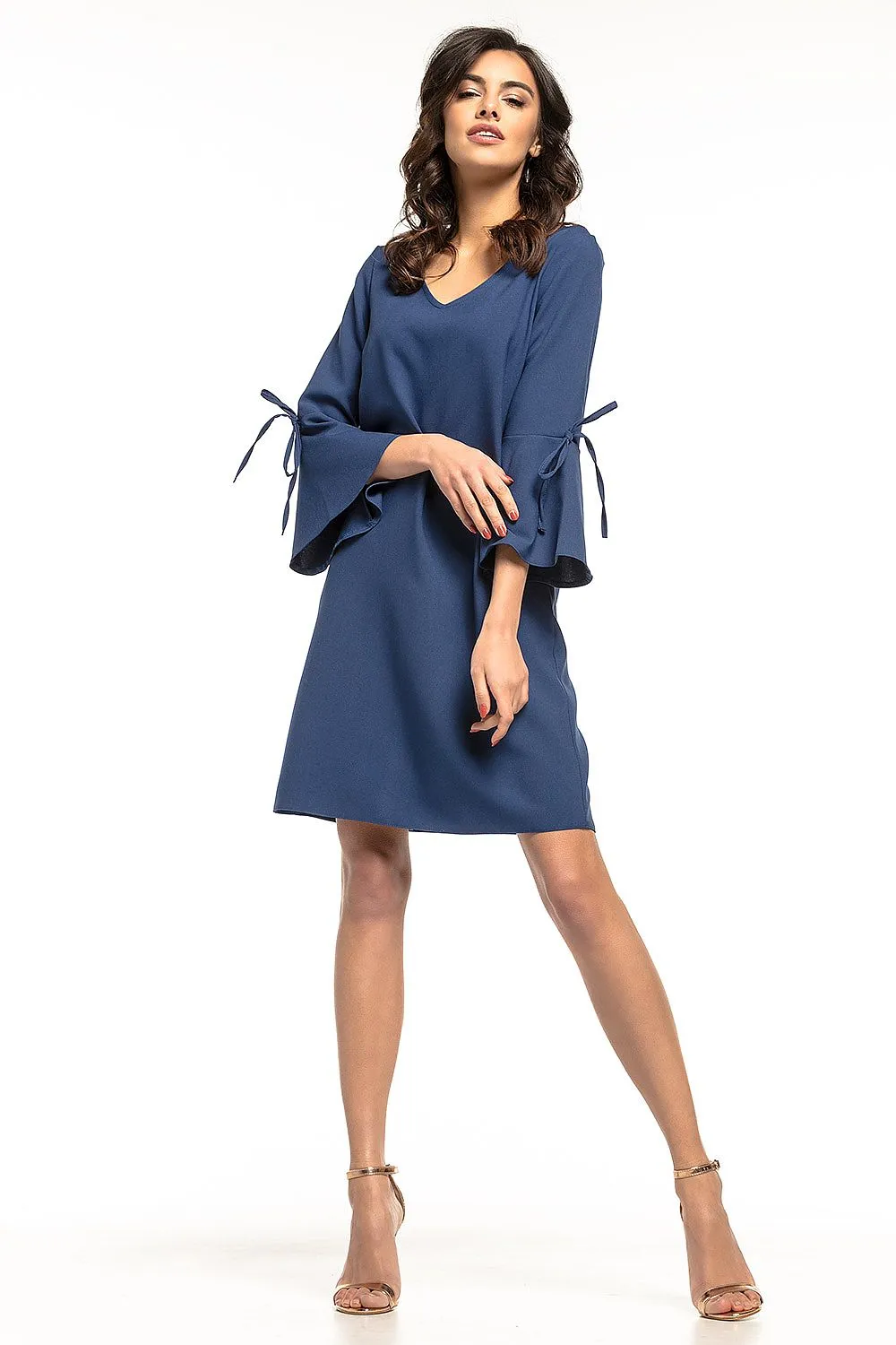 Women's Light Grey Cocktail Dress with Bow-Tied 3/4 Sleeves and Relaxed Fit